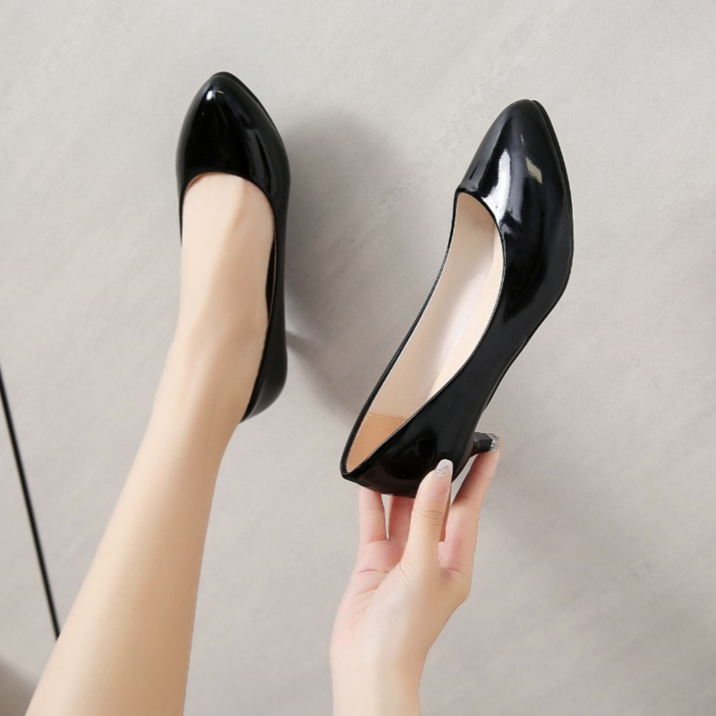 Sepatu wanita hak sedang ukura - Women Shoes Black ulasan dan harga