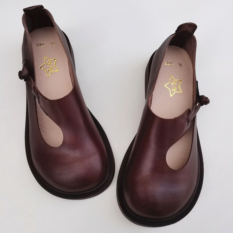 Careaymade-Sepatu Besar Kulit  - Women Shoes Black ulasan dan harga